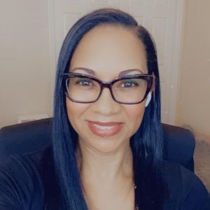 Meet your Posher, Monica